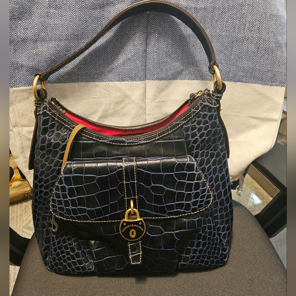NEW without tags- Elegant Navy Blue Dooney and Bourke shoulder bag.